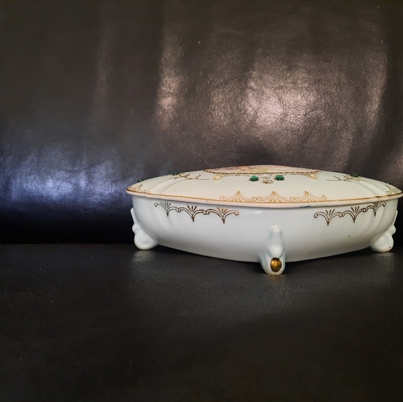 Vintage porcelain trinket box - Picture 7 of 7